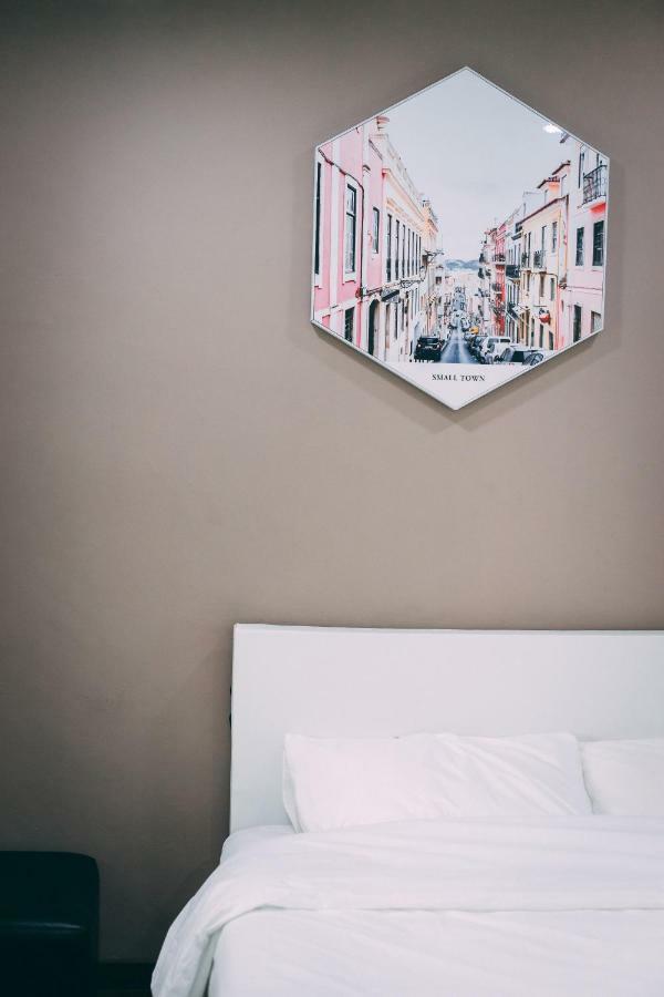 Goodnite Hogwarts Hotel George Town Eksteriør billede