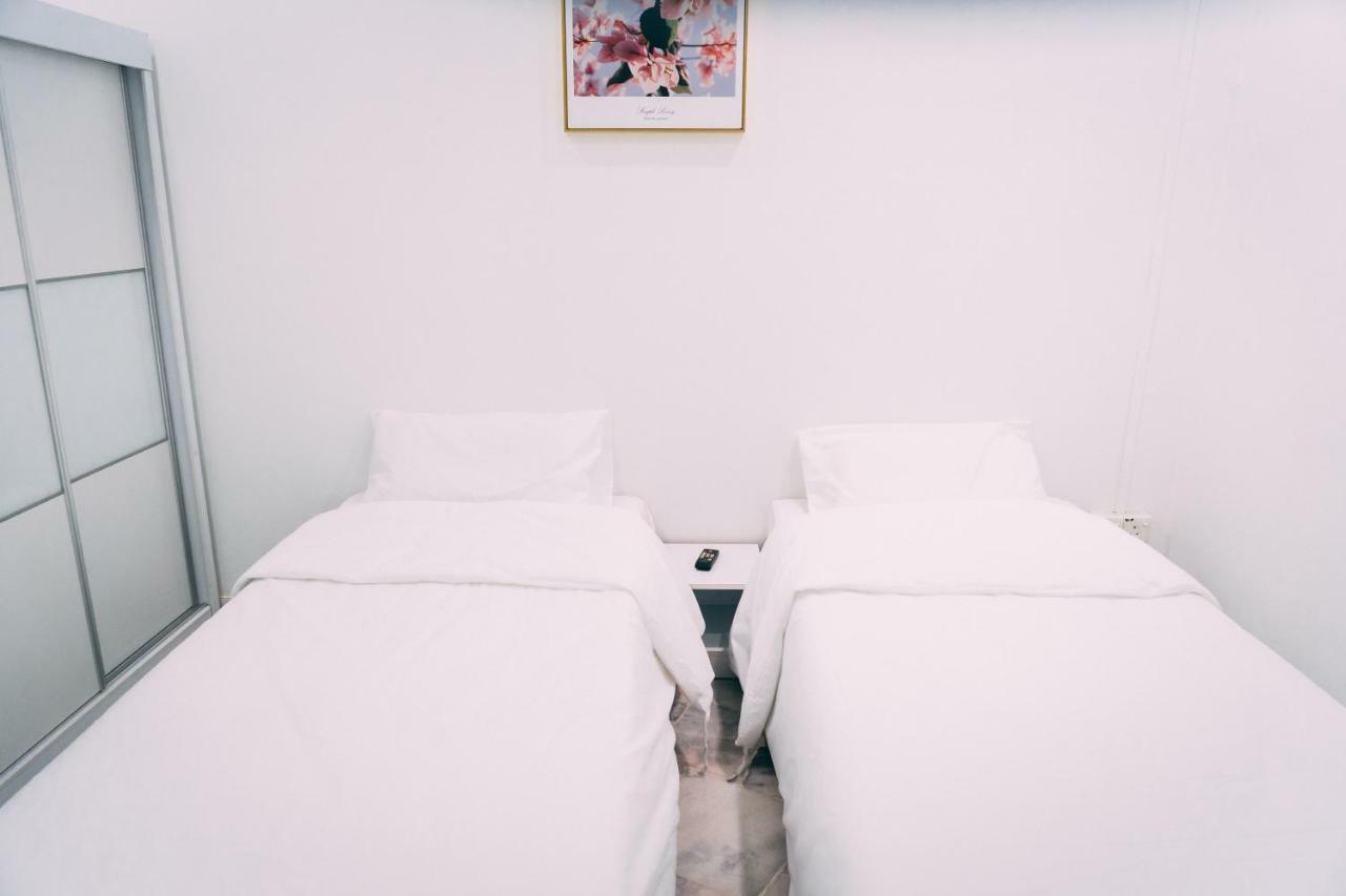 Goodnite Hogwarts Hotel George Town Eksteriør billede